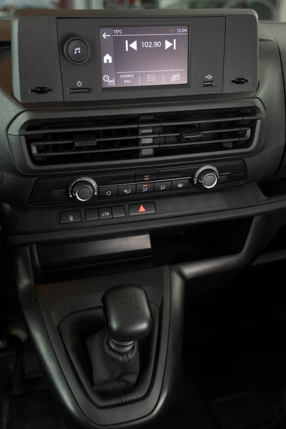 Peugeot Expert — Pantalla táctil