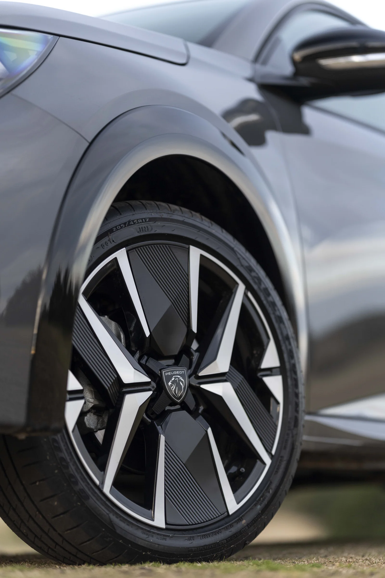 Peugeot 208 — Llantas