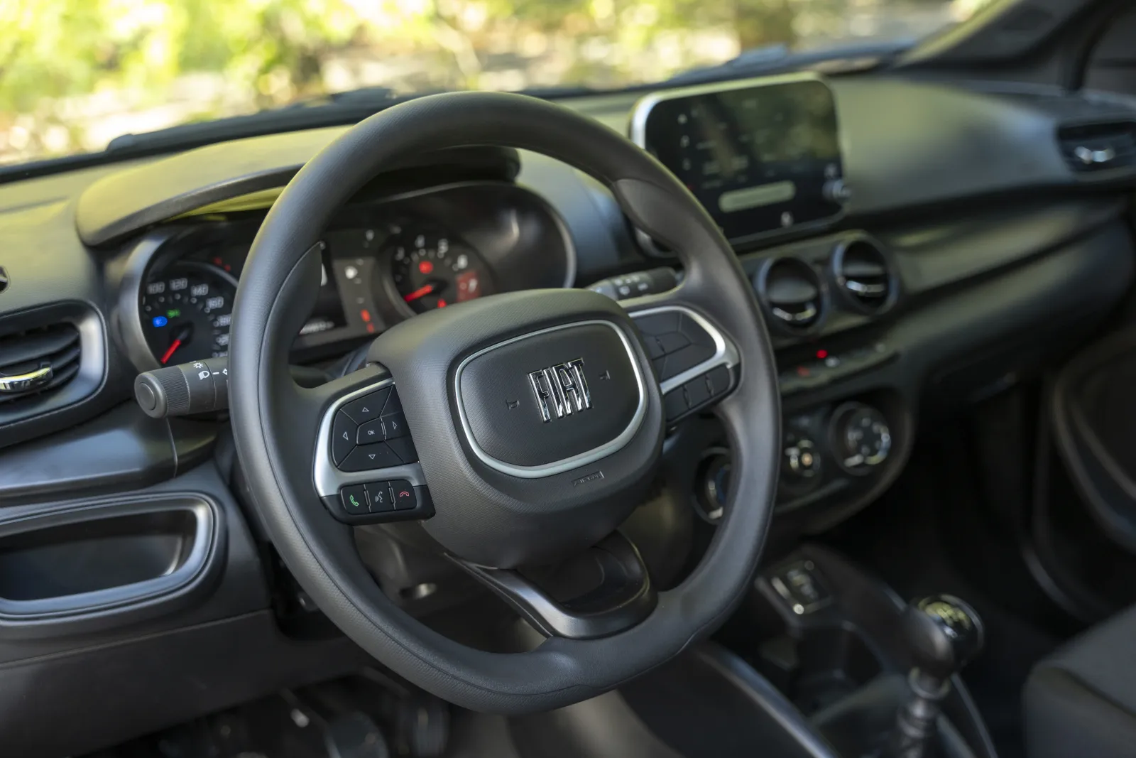 Fiat Argo — Volante y tablero