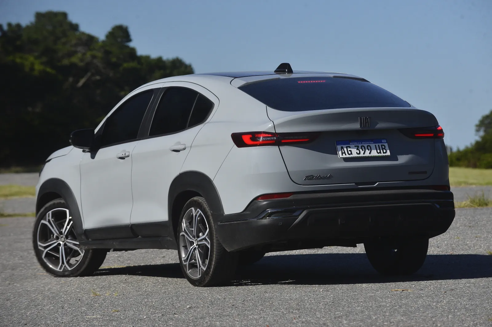 Fiat Fastback — Trasera 3/4