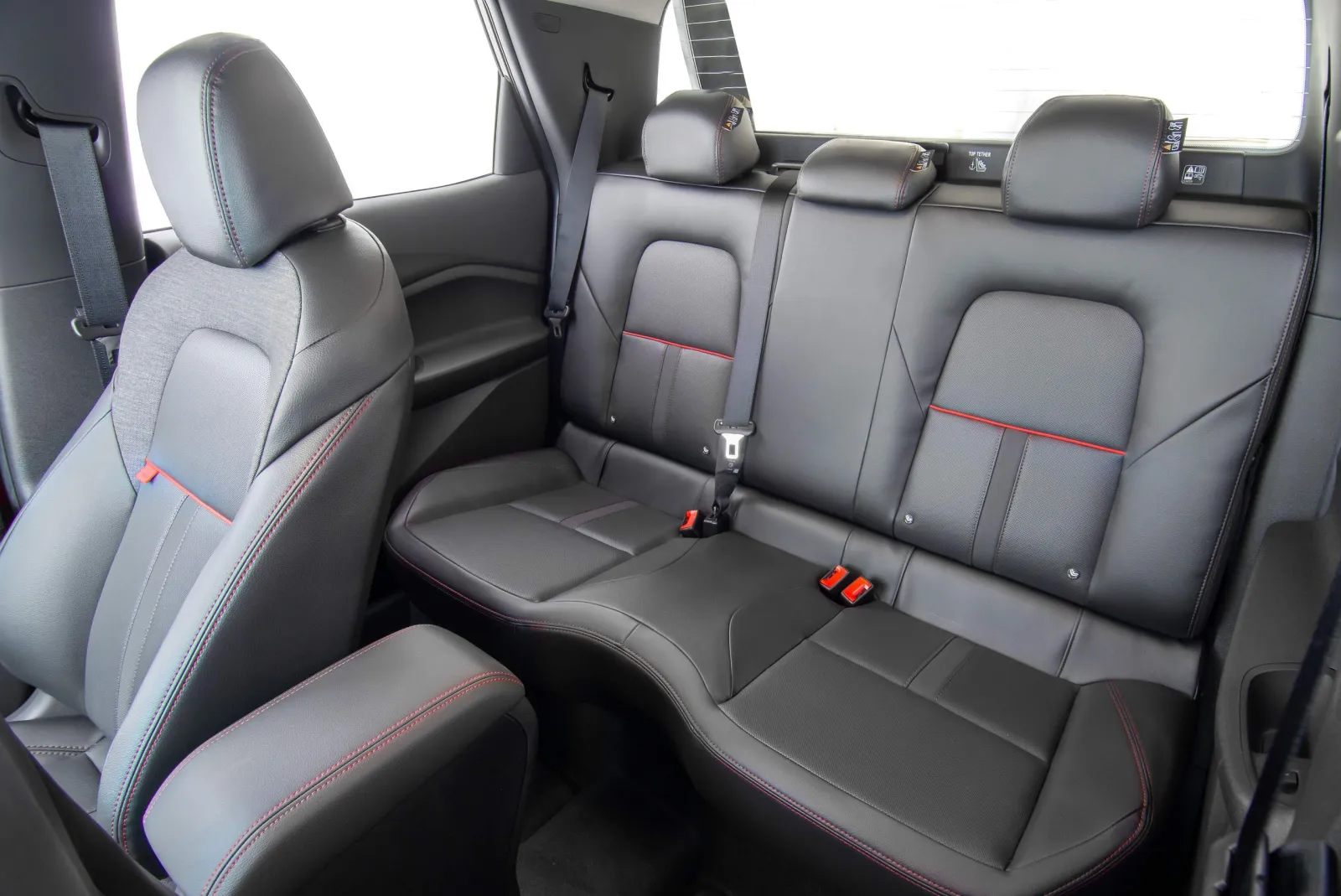 Chevrolet Montana — 6 airbags + ESC