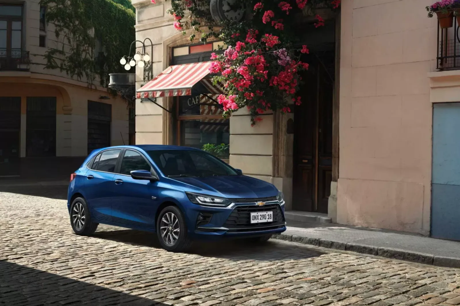 Chevrolet Onix — 6 airbags + ESC