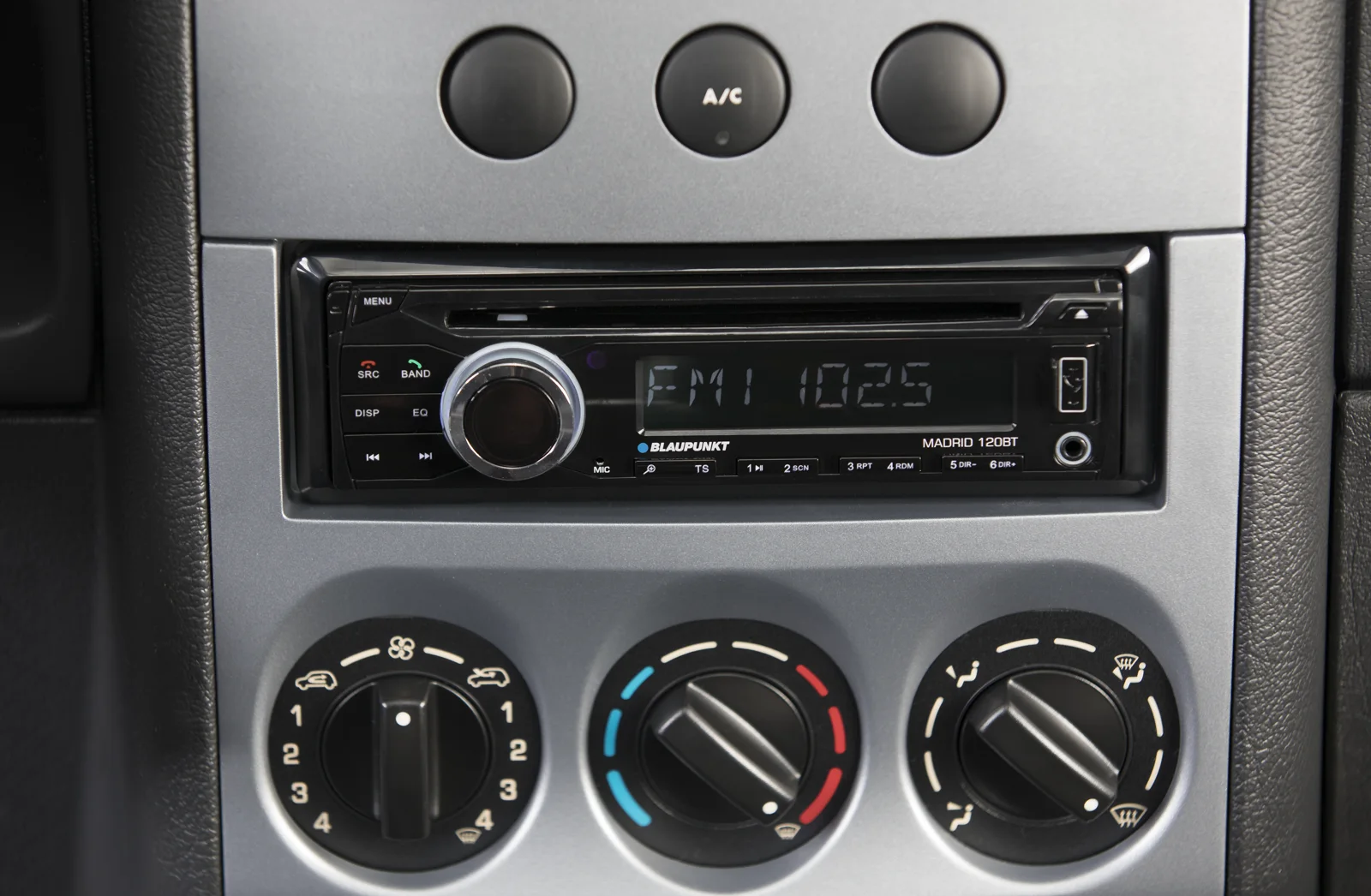 Peugeot Partner — Radio y climatizacion