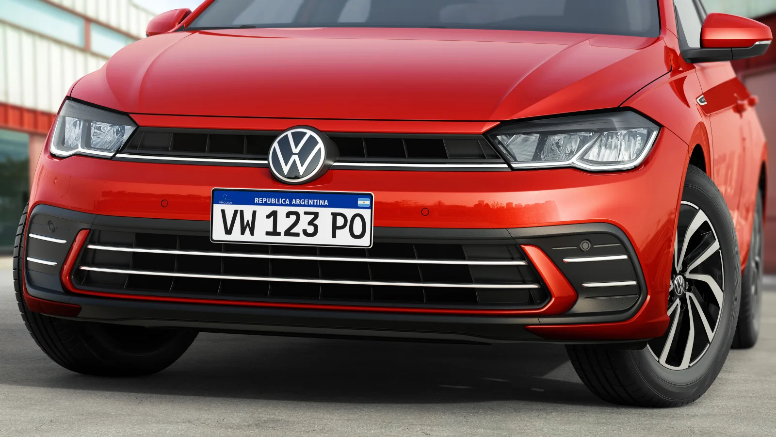 Volkswagen Polo — 4 airbags + ESC