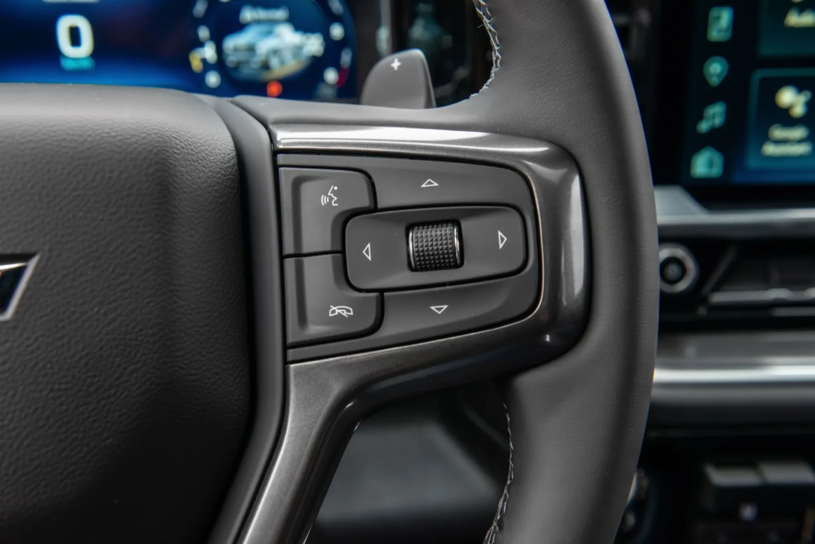 Chevrolet Silverado — Controles al volante