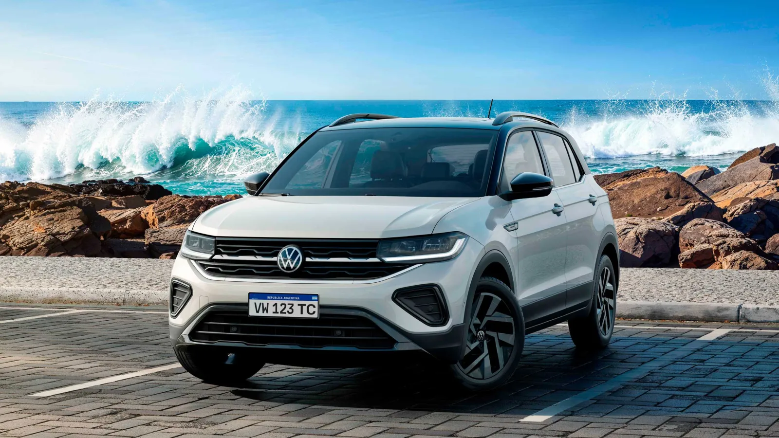 Volkswagen T-Cross — 4 airbags + ESC