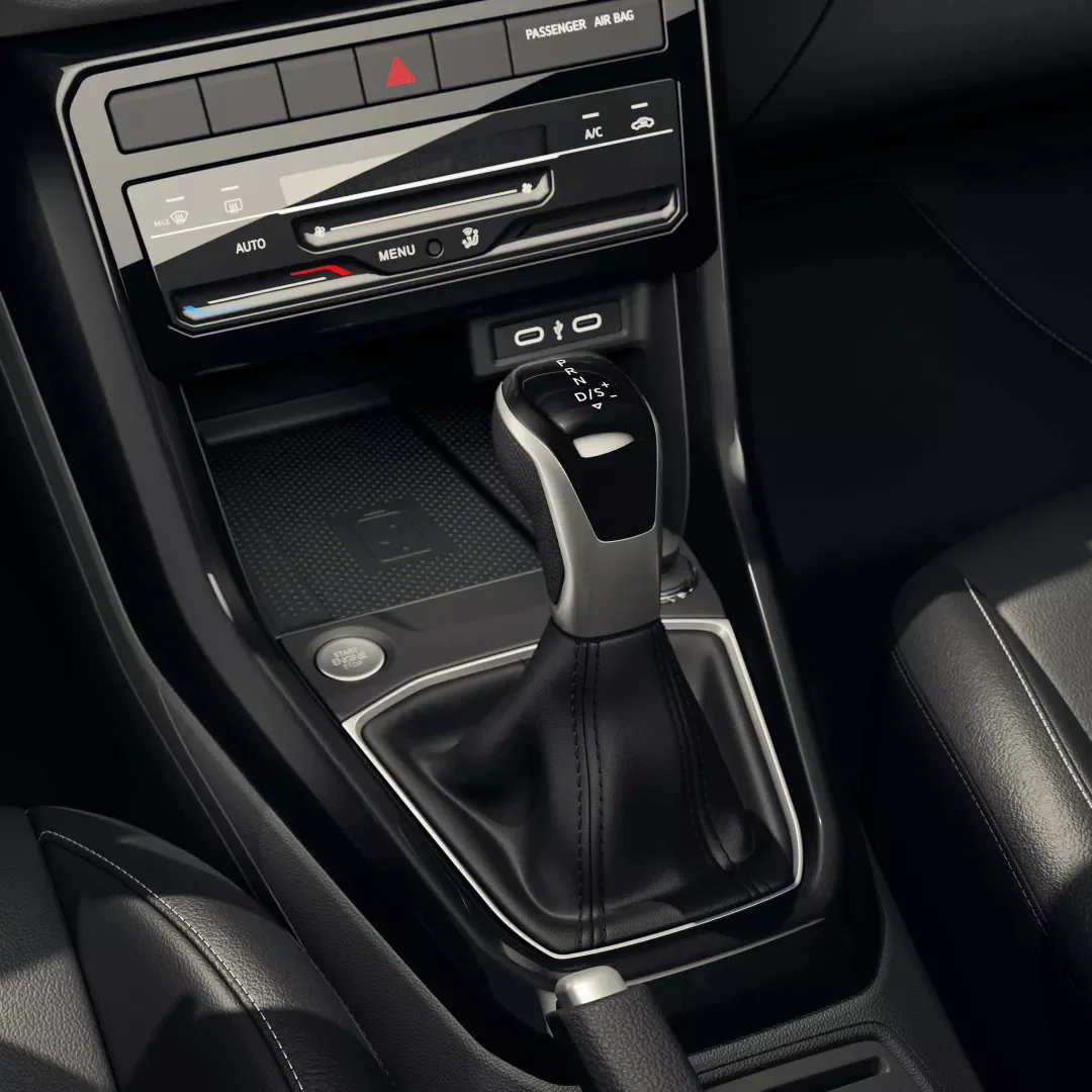 Volkswagen T-Cross — VW Play 10"